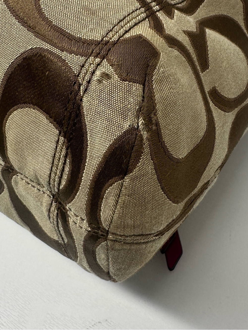 Coach Daisy Outline Signature Drawstring Bucket Bag - Picture 8 of 13